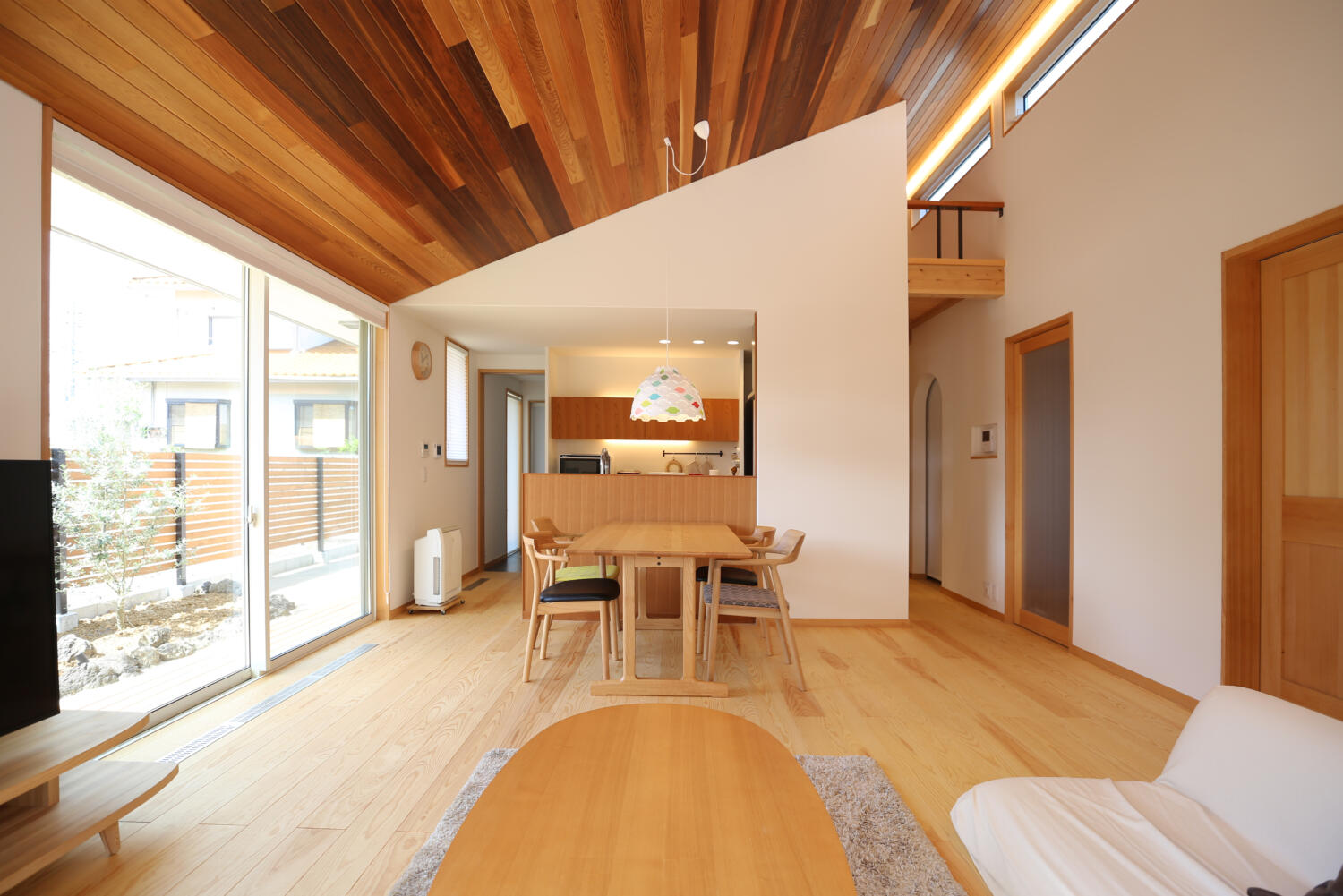 リビング天井 天井でつながる家 | 施工事例 | 埼玉県行田市熊谷市で建設注文住宅